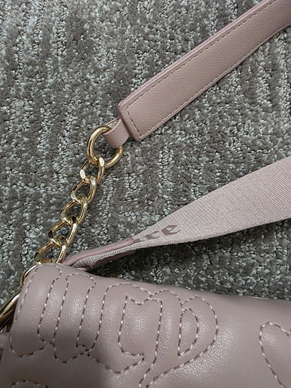 Pink Juicy Couture League Crossbody Bag Embossed Hearts Coquette Y2K Soft Girl - Picture 4 of 14
